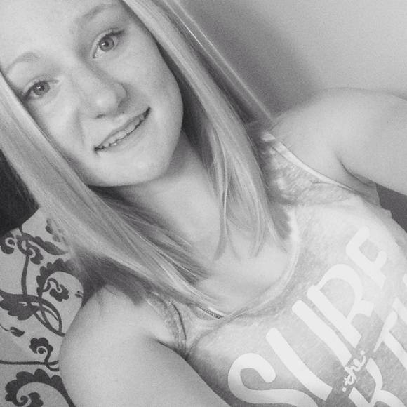 Meet your Posher, Kelsey - Picture 1 of 1