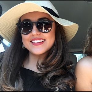 Meet your Posher, Alyssa