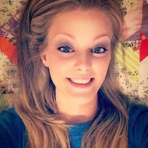 Meet your Posher, Katelyn