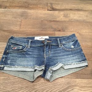 Hollister distressed denim shorts sz 24