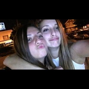 Meet your Posher, Carly