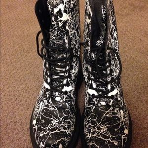 Doc marten 10 eye boots