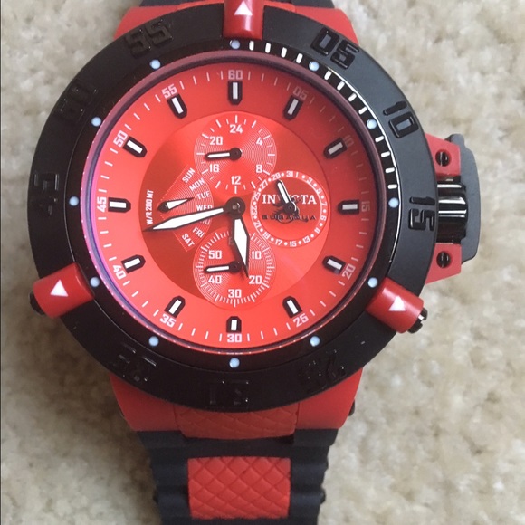 Invicta Men's 17120 Subaqua Analog Watch