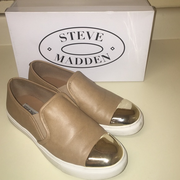 Super Cute Steve Madden slip-ons