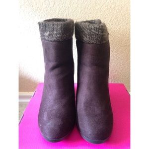 Brow faux suede fall booties.