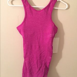 NWT lululemon tank size 6