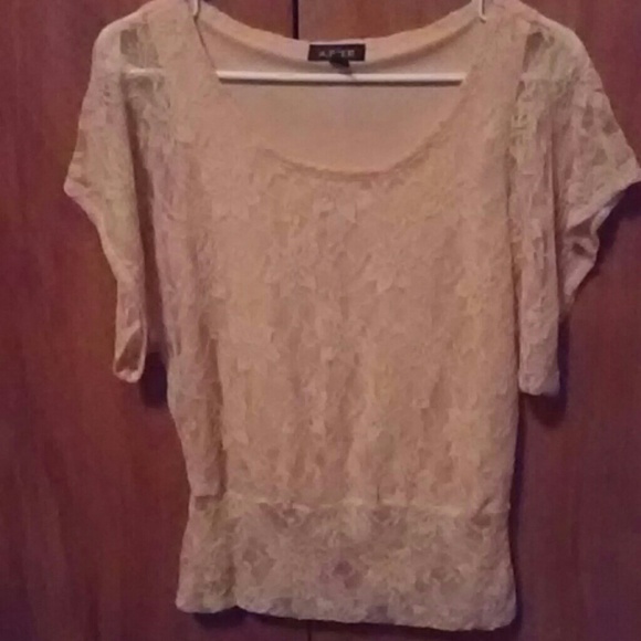 PRICE DROP!!!A. BYER women's top
