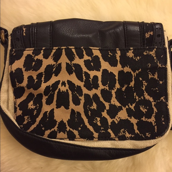 Sam Edelman Cheetah Printed Crossbody Bag - Picture 2 of 3