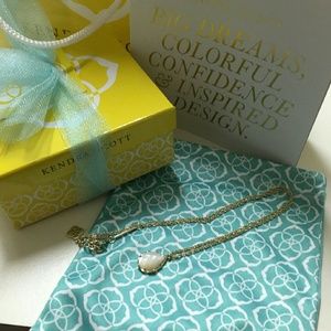 Kendra Scott mother of pearl pendant