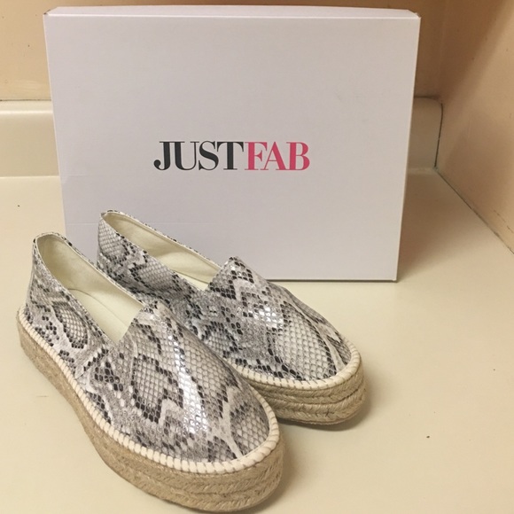 Super cute JustFab espadrilles.