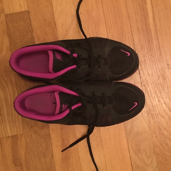 Nike cross trainers