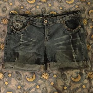 EUC Amethyst women's plus size 24w jean shorts