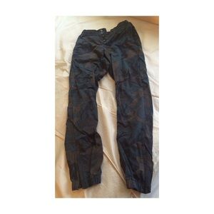 Nike Camo Joggers 👖(negotiable)