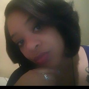 Meet your Posher, Cassandra