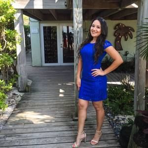 Meet your Posher, Cinthia