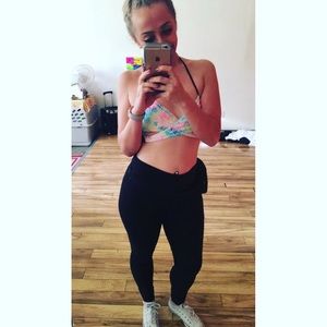 Meet your Posher, Arielle