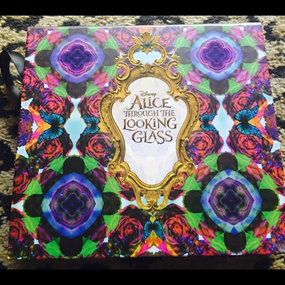 Alice thru the looking glass palette urban decay
