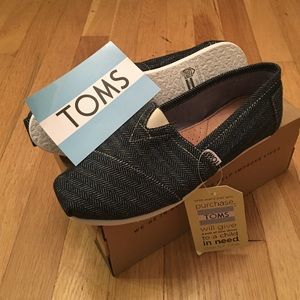 Navy denim herringbone super cute TOMS