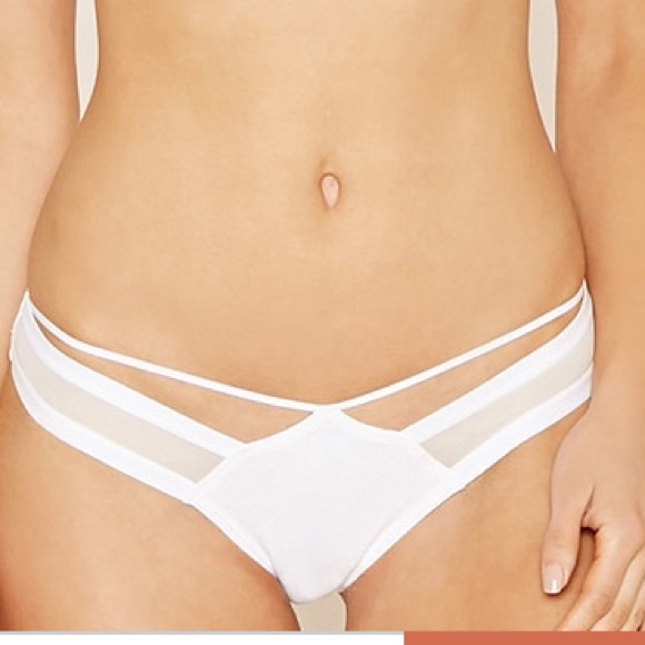 Strapped cutout pantie - Picture 1 of 4