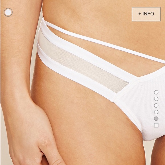 Strapped cutout pantie - Picture 2 of 4