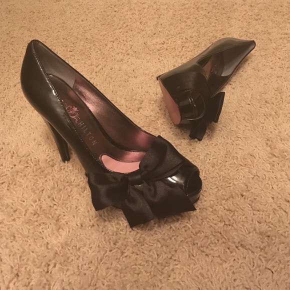 Size 8 black platforms barely worn - Picture 2 of 4