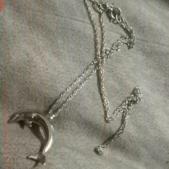 vintage tiffanys & co. silver dolphin necklace