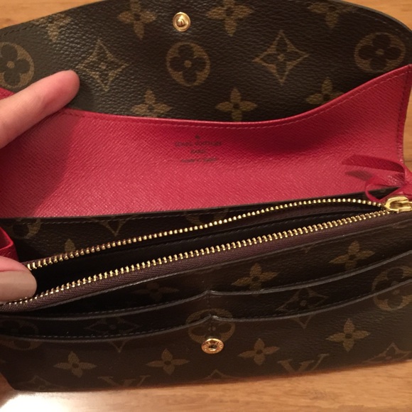 SOLD Louis Vuitton Wallet - Picture 4 of 4