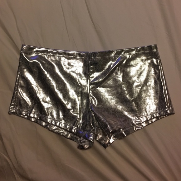 Metallic booty shorts - Picture 2 of 3