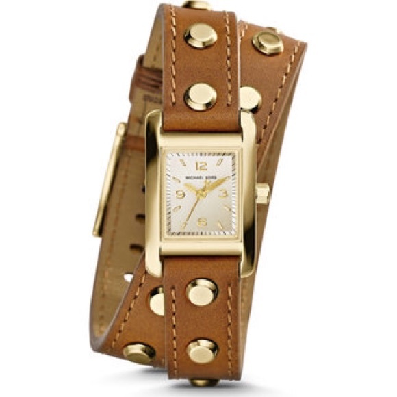 🎉HP🎉 Michael Kors Mini Taylor Leather Watch