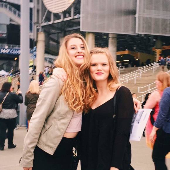 Meet your Posher, Claire