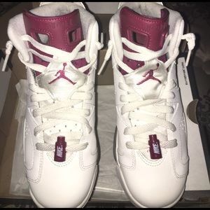 Jordan maroon 6's
