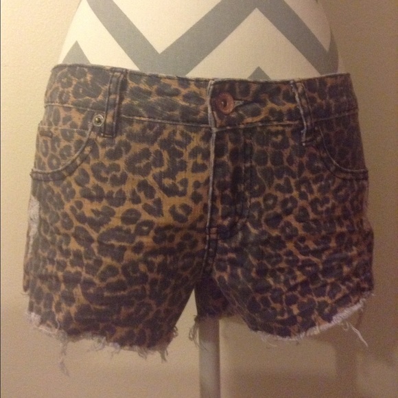 Billabong shorts! Size 7! Gently used!