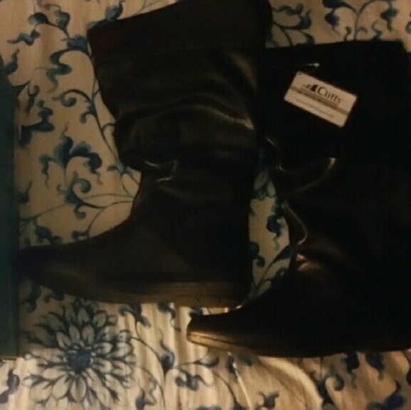 NEW! Black Mid Boots!