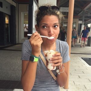 Meet your Posher, Samantha