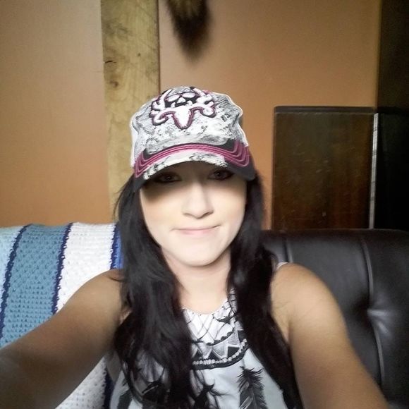 Meet your Posher, Leanna - Picture 1 of 1