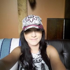 Meet your Posher, Leanna