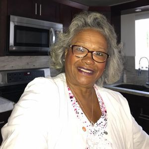 Meet your Posher, Maxine