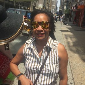 Meet your Posher, Earlean