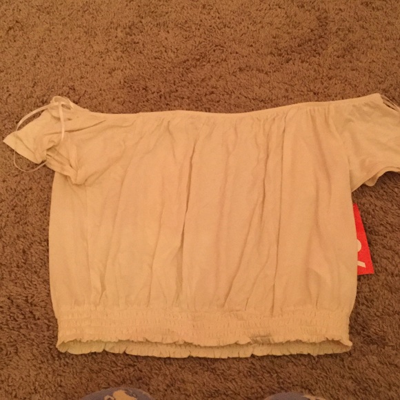 cute white crop top from H&M