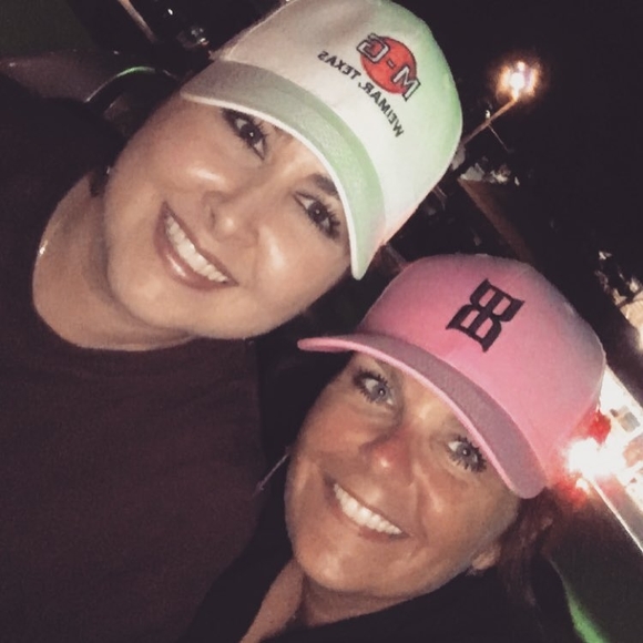 Meet your Posher, Niki