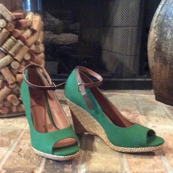 Women's shoes