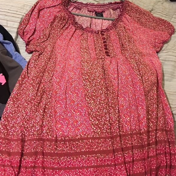 Adorable blouse very lightweight