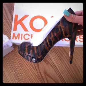 Michael kors peep toe heels