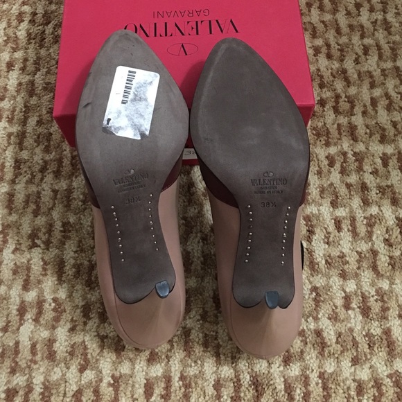 SOLD Band new Valentino bi color pumps - Picture 4 of 4