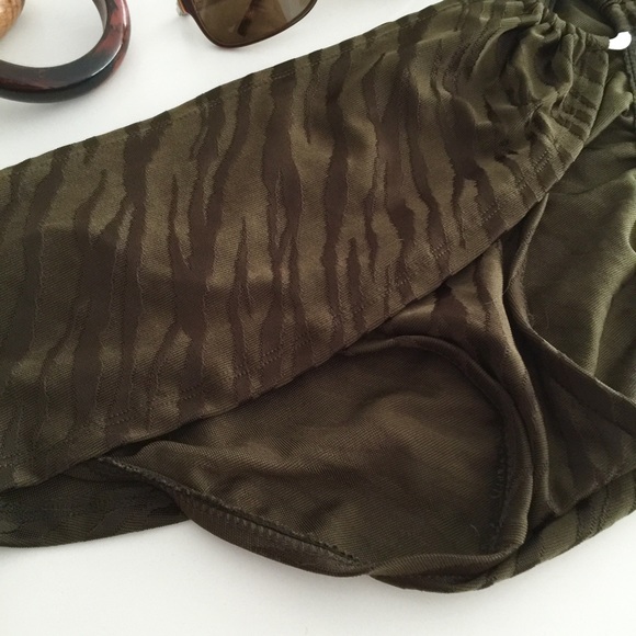 Bisou Bisou Tiger Stripe Skirted Bikini Set - Picture 2 of 4