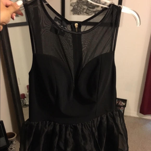 Small Black short Windsor dress - Picture 2 of 2