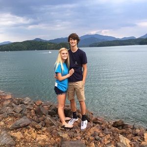 Meet your Posher, Madelyn