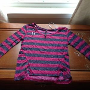 Jessica Simpson crop top w/ 3/4 length sleeves