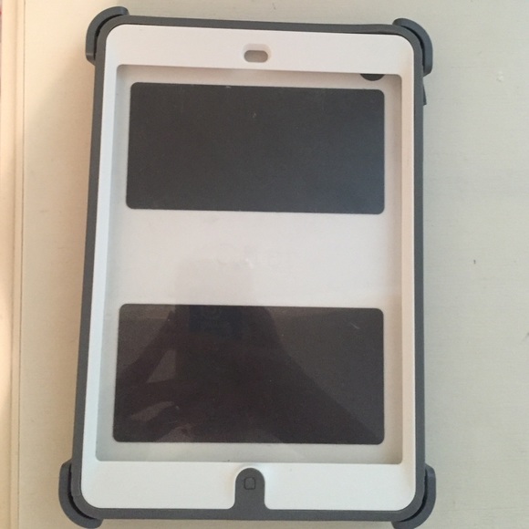 iPad mini otter box case with kick stand