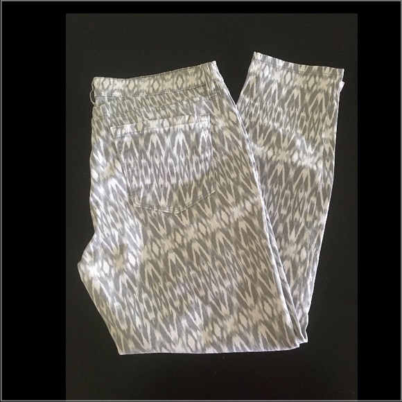 Ikat Printed Crop Pants